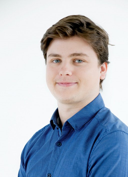 Bernhart Nemegeer - pasfoto.jpg
