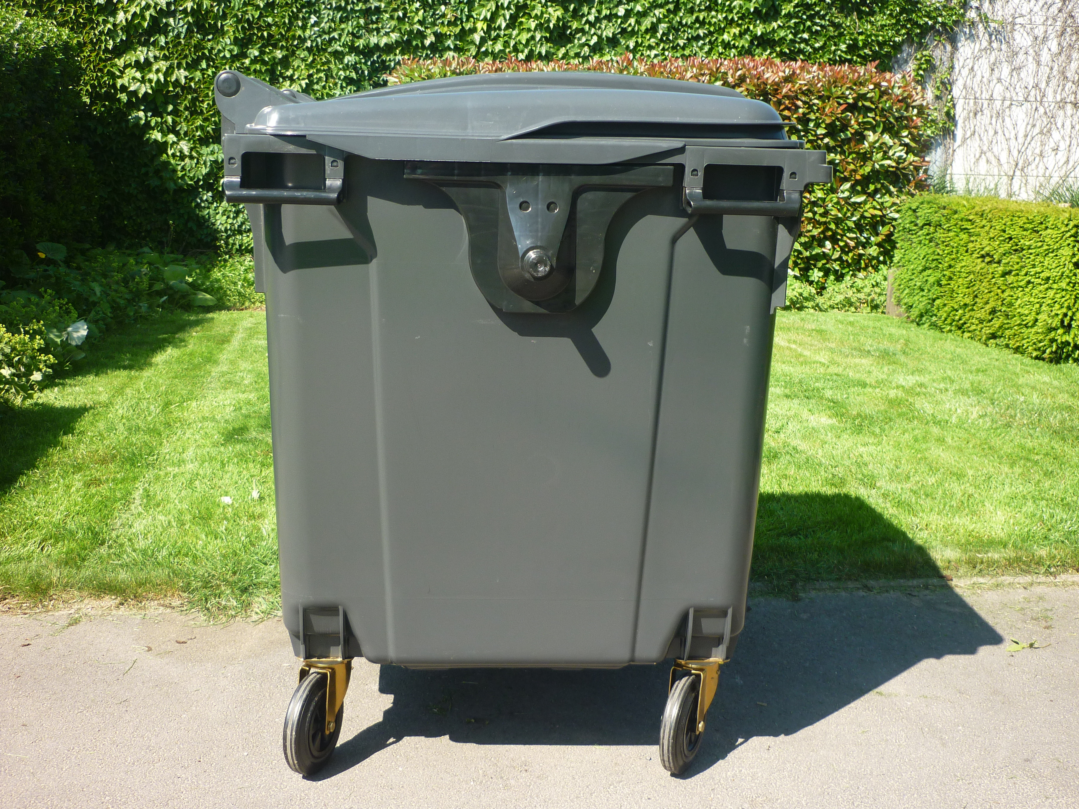 Rolcontainer 1100L zijkant.jpg