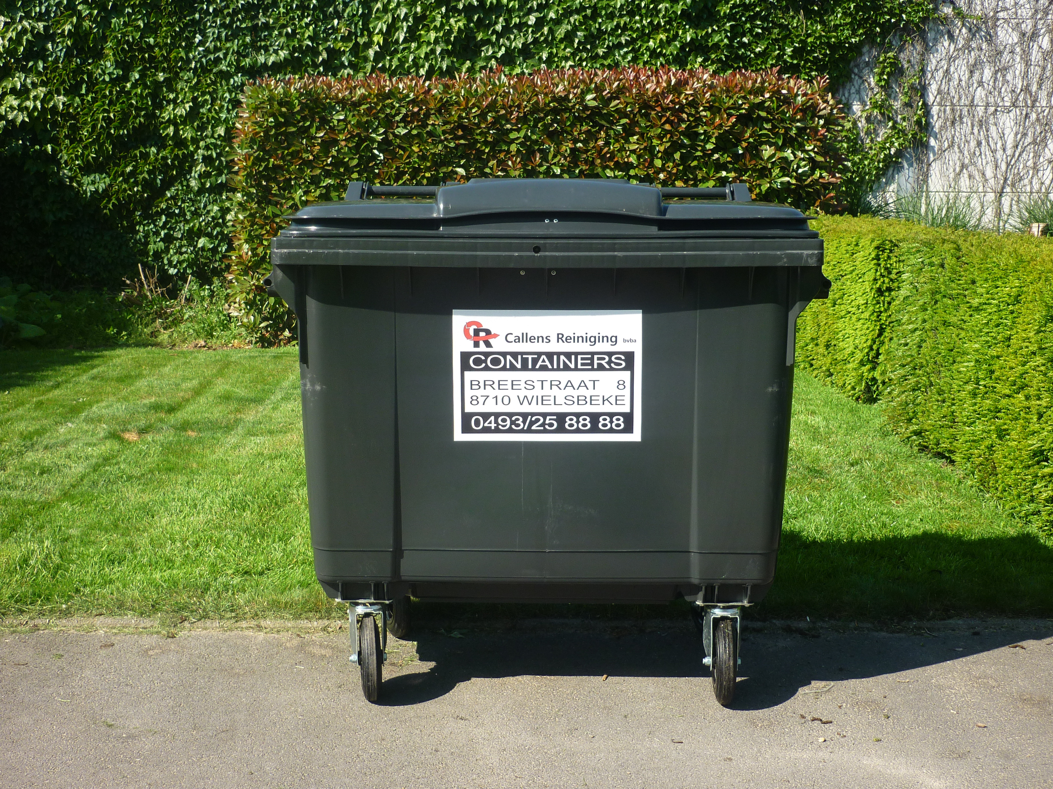 Rolcontainer 660L voorkant.jpg