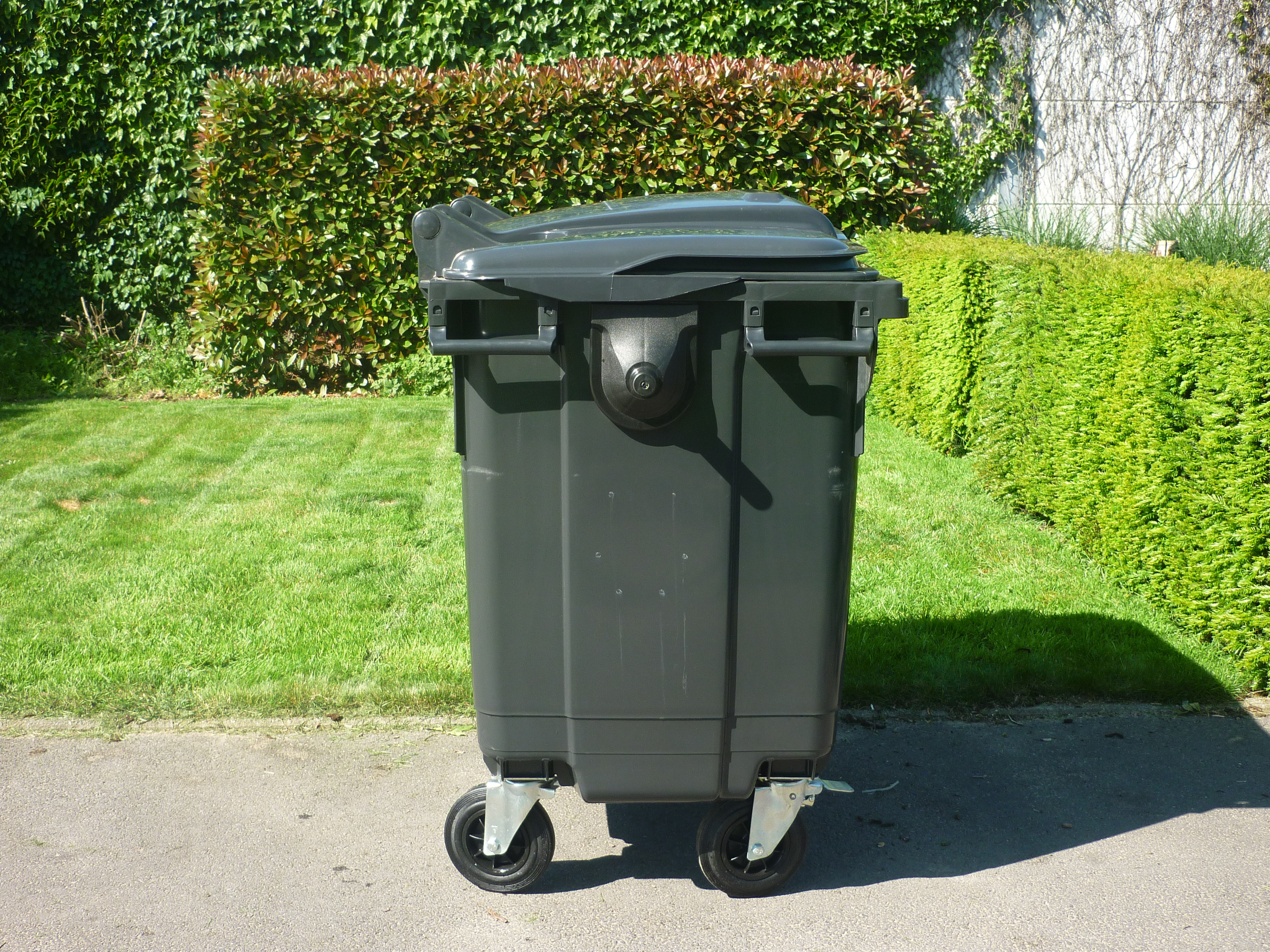 Rolcontainer 660L zijkant.jpg