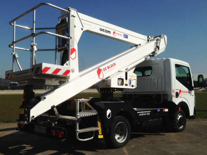 Hoogwerker Op Vrachtwagen Wh 20 M Rijbewijs B De Block Verhuur