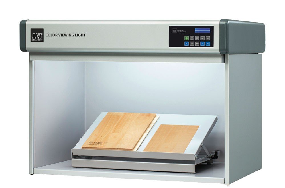 https://dpyxfisjd0mft.cloudfront.net/lab9-2/B2B/Producten%20-%20Grafics/Just%20Normlicht/ColorViewingLight-M.jpg?1457946855&w=1000&h=660