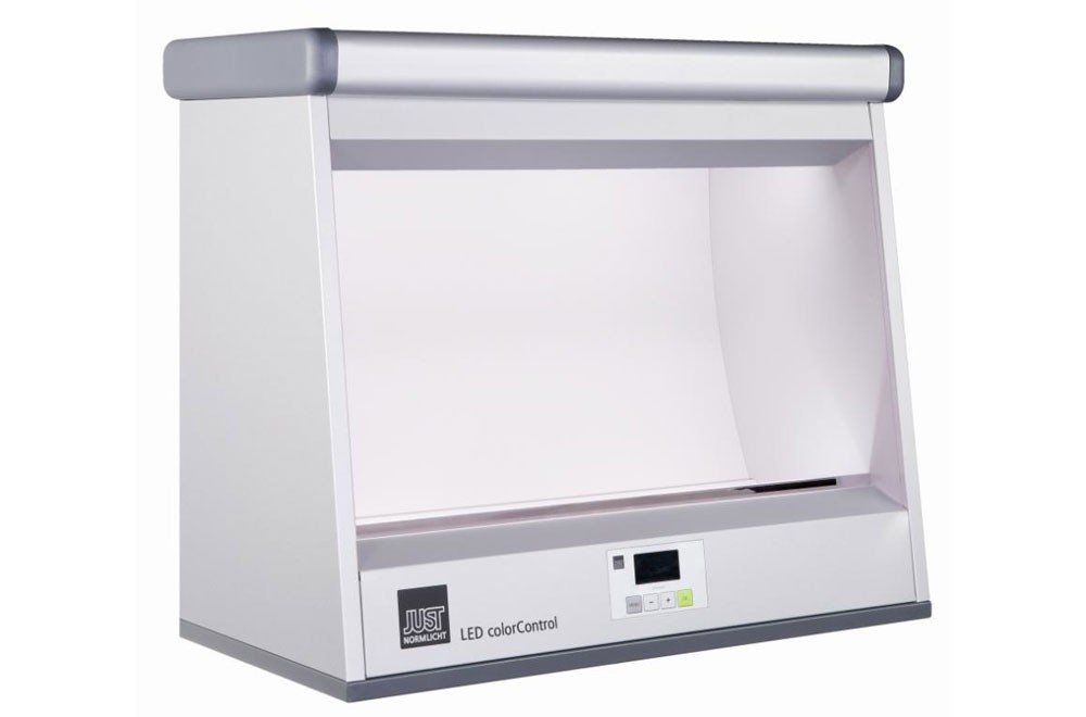https://dpyxfisjd0mft.cloudfront.net/lab9-2/B2B/Producten%20-%20Grafics/Just%20Normlicht/LED-ColorControl.jpg?1457953997&w=1000&h=660