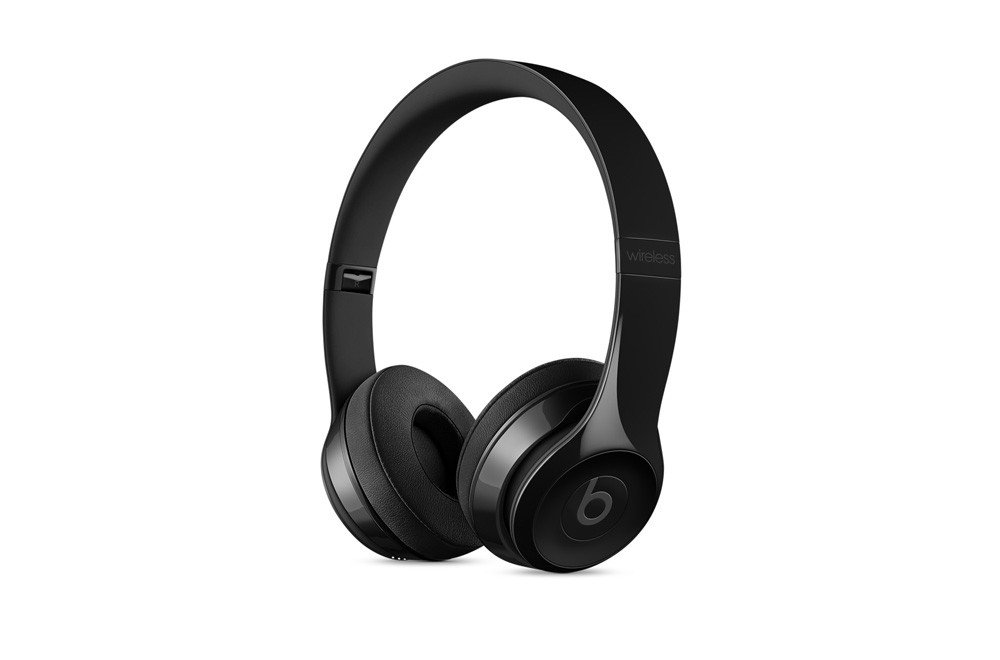 https://dpyxfisjd0mft.cloudfront.net/lab9-2/Producten/Beats/beats-solo3-glossblack.jpg?1481554626&w=1000&h=660