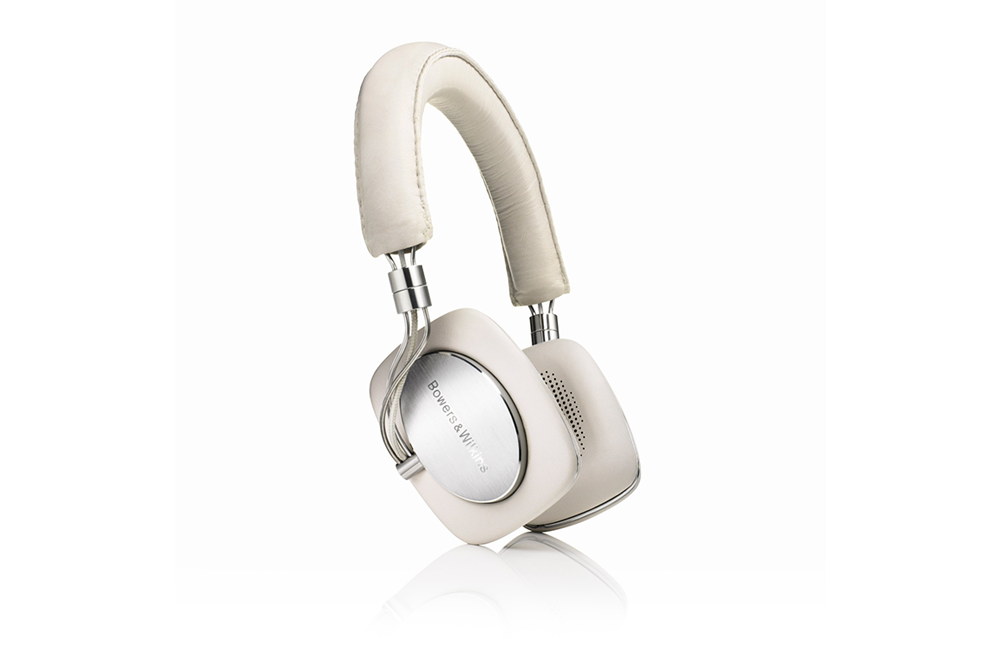 https://dpyxfisjd0mft.cloudfront.net/lab9-2/Producten/Bowers%20%26%20Wilkins/b%26w-p5-ivory-side.png?1422877024&w=1000&h=660