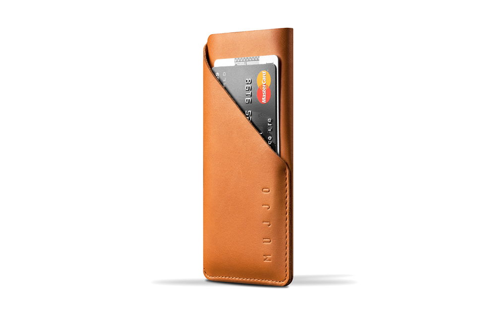https://dpyxfisjd0mft.cloudfront.net/lab9-2/Producten/Mujjo/mujjo-slimwallet-iphone6-tan.png?1423921256&w=1000&h=660