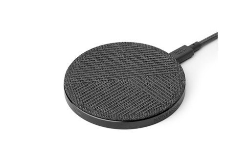 https://dpyxfisjd0mft.cloudfront.net/lab9-2/Producten/Native%20Union/Native-Union-Wireless-Charger-Fabric-Slate.jpg?1529584917&w=511&h=337