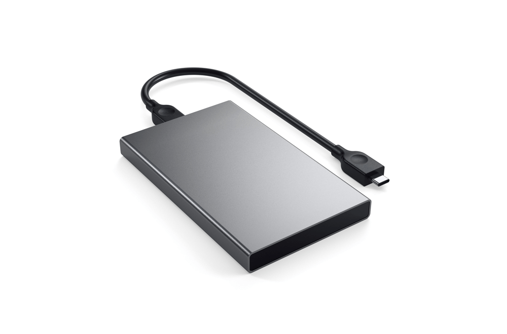 https://dpyxfisjd0mft.cloudfront.net/lab9-2/Producten/Satechi/Sat-Al-HDDenclosuer-spacegray.png?1526545431&w=1000&h=660